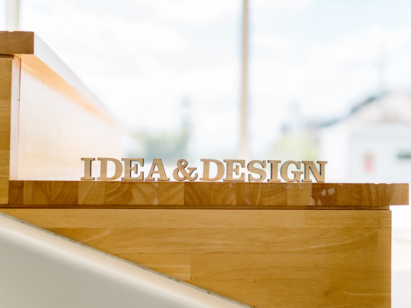 副業にもチャレンジし、独立を視野に入れる